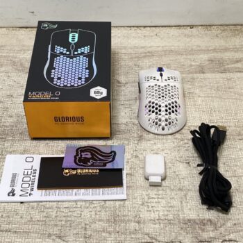 【中古】Glorious モデルO 軽量ゲーミングマウス 69g
