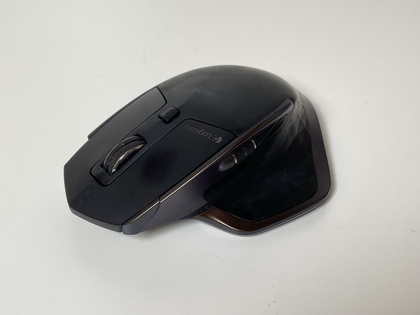 【中古】Logicool ロジクール MX2000 MX Master ワイヤレスマウス BluetoothSmart・USB接続 Windows/Mac OS 対応