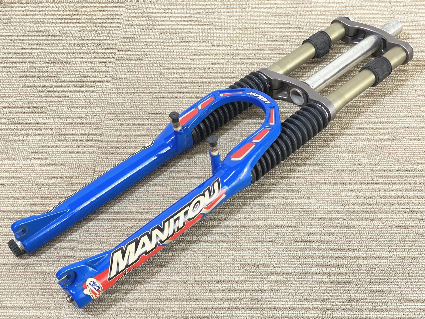 【中古・現状渡し】MANITOU SIX フォーク - 画像 (2)
