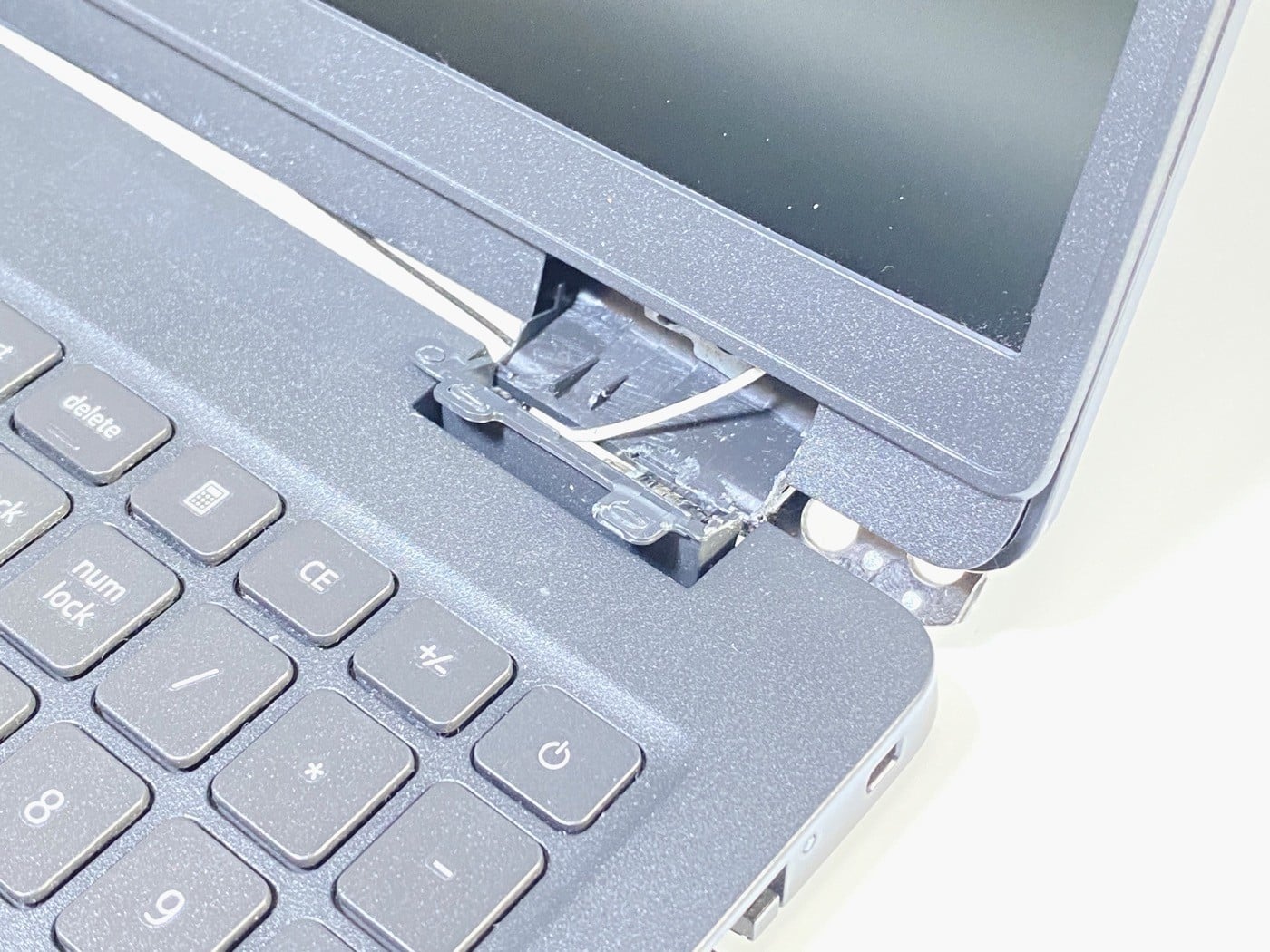 【中古・ジャンク】DELL Latitude 3520 P108F #10 - 画像 (4)
