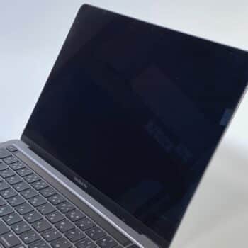 【中古・ジャンク】MacBook Pro 13インチ M1 16GB 1TB - 画像 (3)