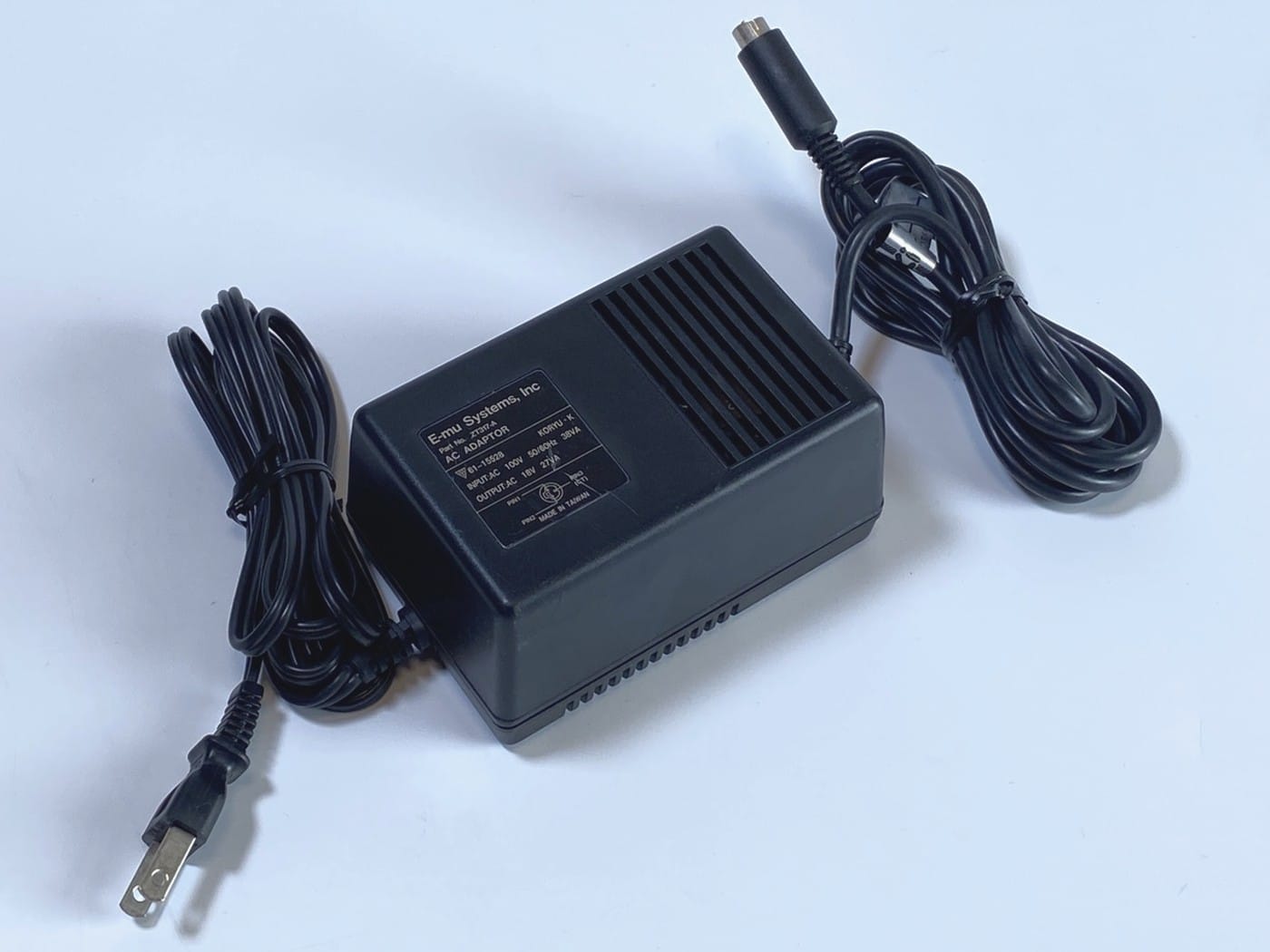 【中古・ジャンク】E-mu ZT317-A AC/ACアダプター 18V 27VA