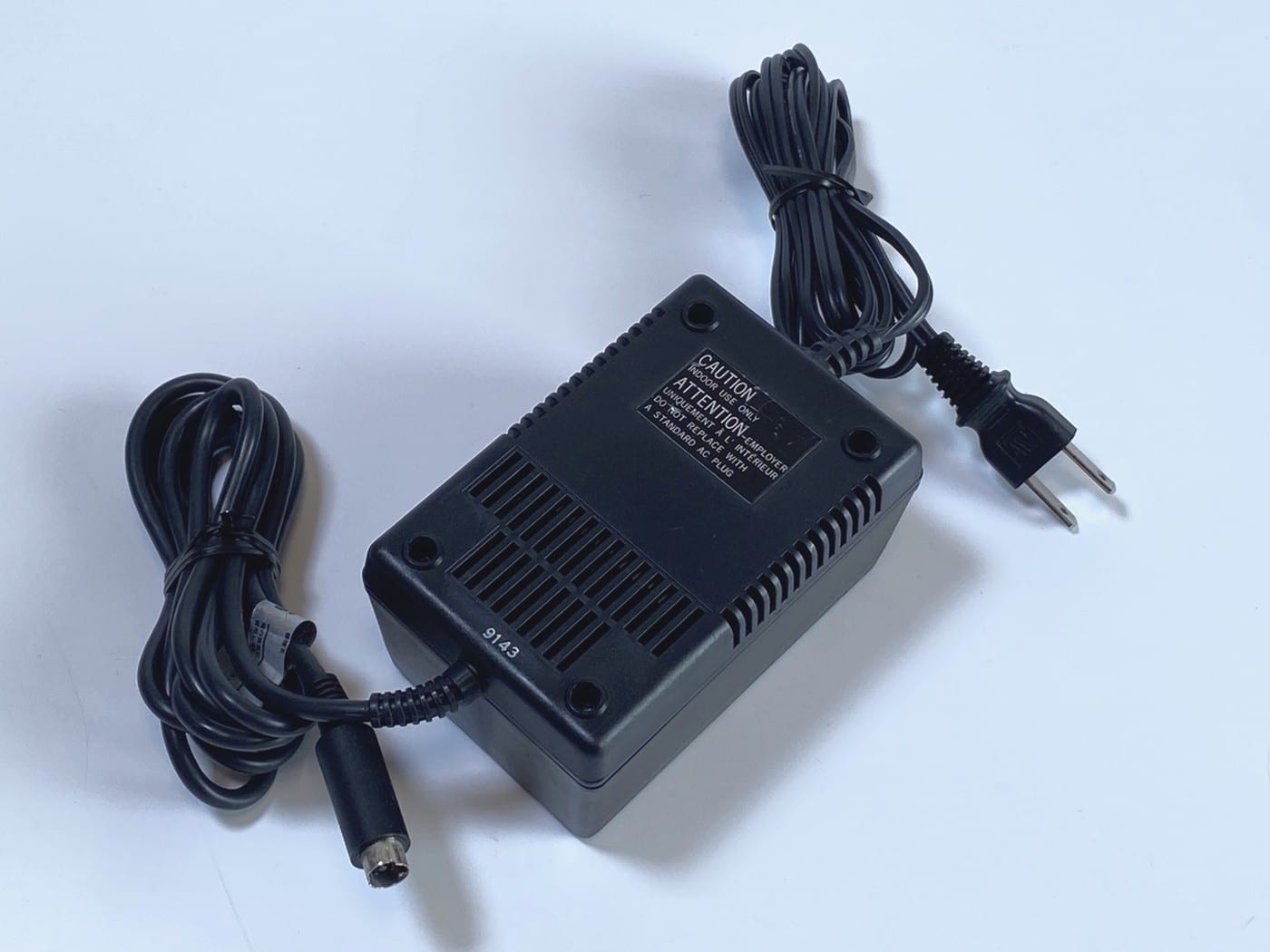 【中古・ジャンク】E-mu ZT317-A AC/ACアダプター 18V 27VA - 画像 (2)