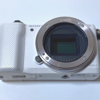 【中古・難あり】SONY α5000 ミラーレス一眼カメラ - 画像 (3)