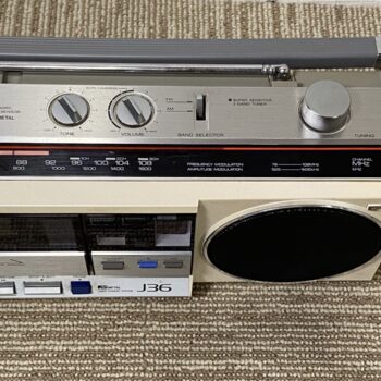 【中古・ジャンク】AIWA CS-J36 ラジカセ - 画像 (4)