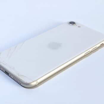 【中古・ジャンク】APPLE iPhone SE MMYD3J/A スマートフォン - 画像 (3)