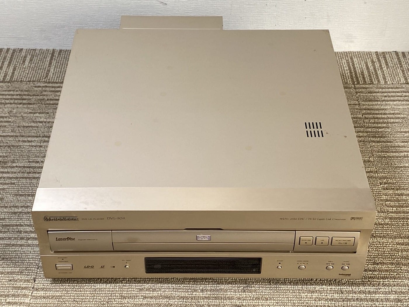 【中古・ジャンク】Pioneer DVL-909 LDプレーヤー - 画像 (3)