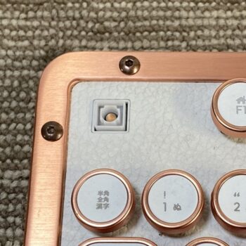 【中古・現状渡し】AZIO RETRO CLASSIC MK-RETRO-L-02-JP キーボード - 画像 (6)