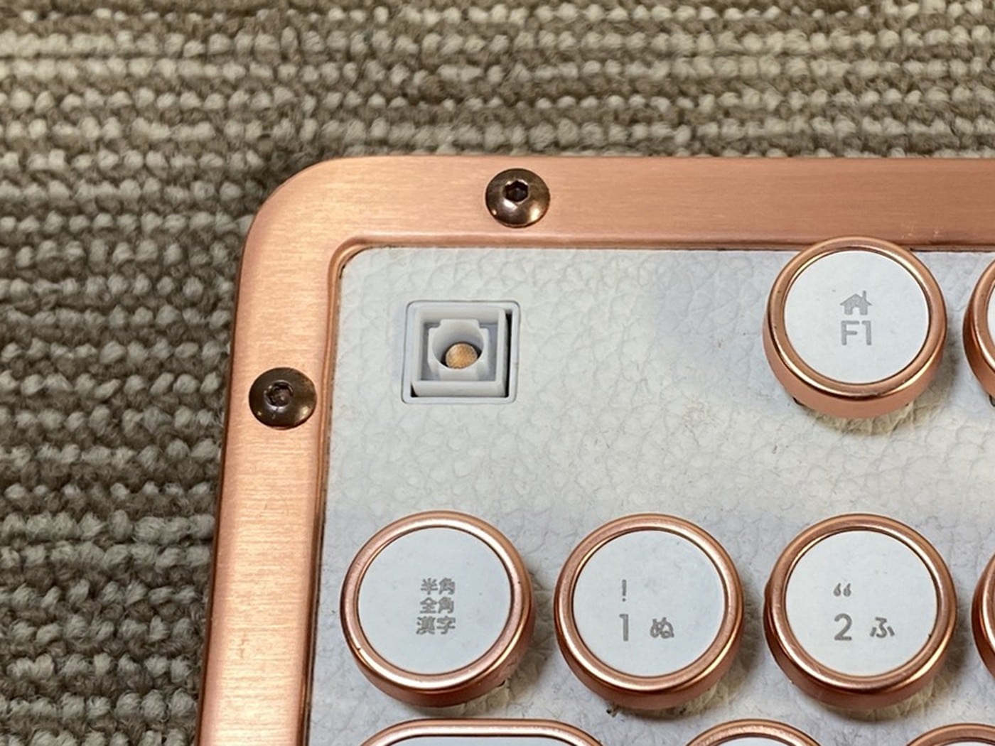 【中古・現状渡し】AZIO RETRO CLASSIC MK-RETRO-L-02-JP キーボード - 画像 (6)
